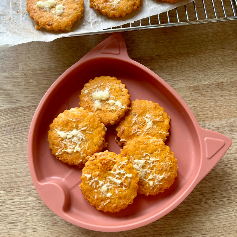 Cheesy pizza biscuits for babies and toddlers